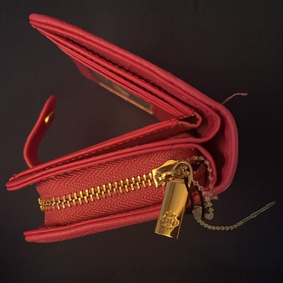 Nanette Lepore Pink wallet ๐ณ ๐ - Picture 5 of 8